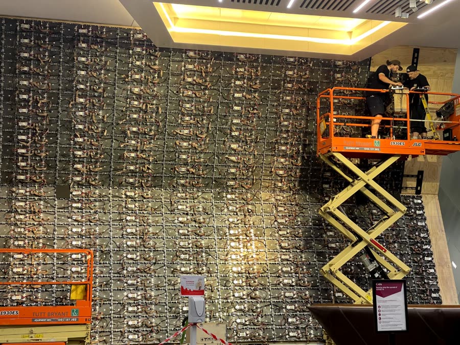 Digitimos digital signage installation