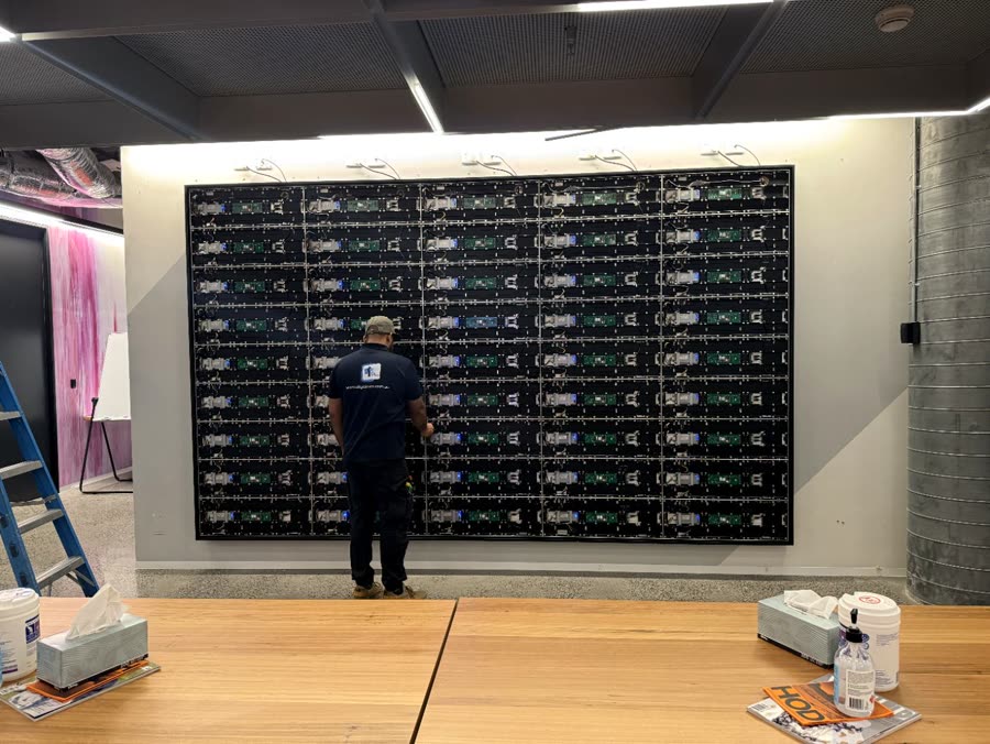 Digitimos digital signage installation