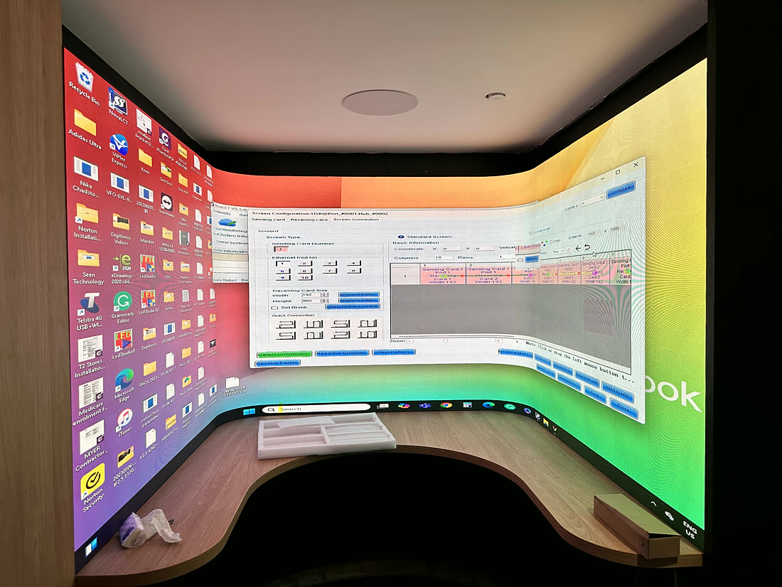 Instore Corner LED — Curved LED display, corner booth