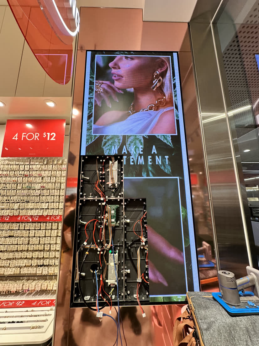 Lovisa — Aisle LED display strip