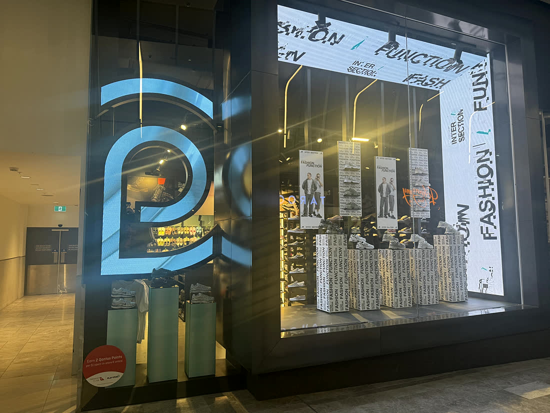 Platypus Eastland — LED logo and LED bays